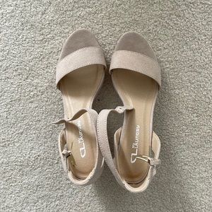 Suede nude high heel shoes
